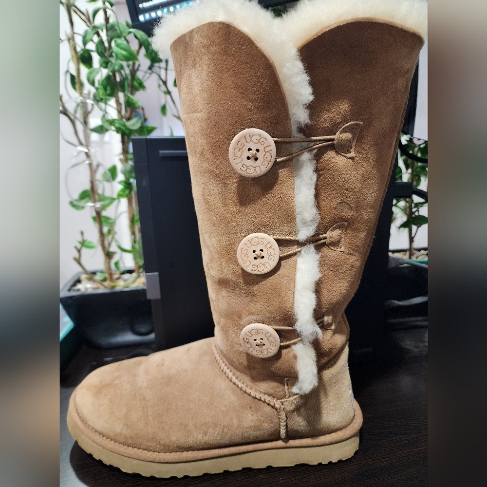 Womans Bailey Button  Triplet ll Boots